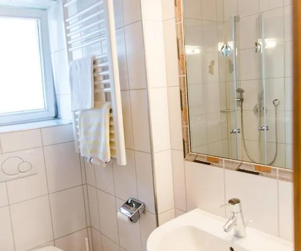 Herrenschenke-cafe Eiring Hotell Königsberg in Bayern